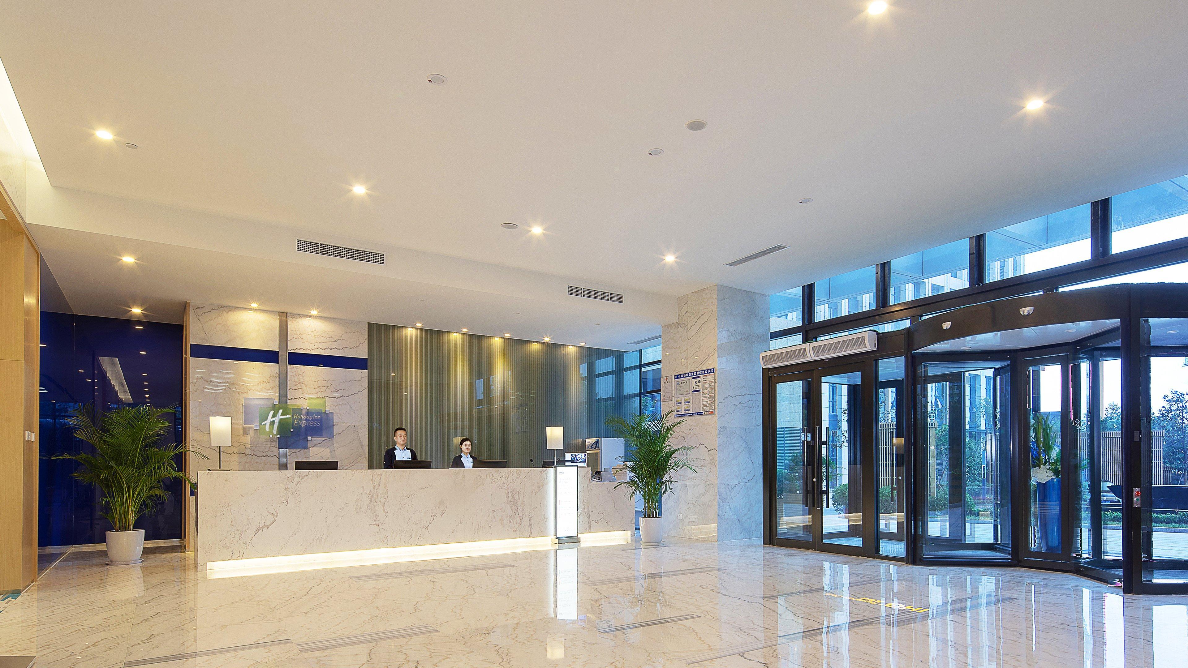 Holiday Inn Express - Qingdao West Coast By Ihg Exterior foto