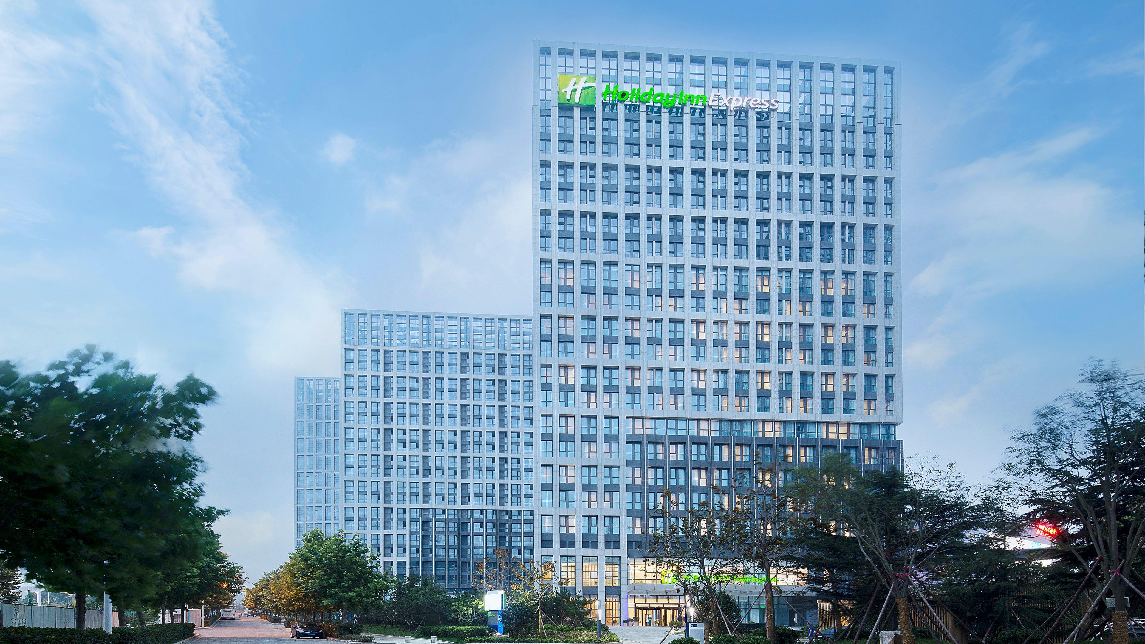 Holiday Inn Express - Qingdao West Coast By Ihg Exterior foto