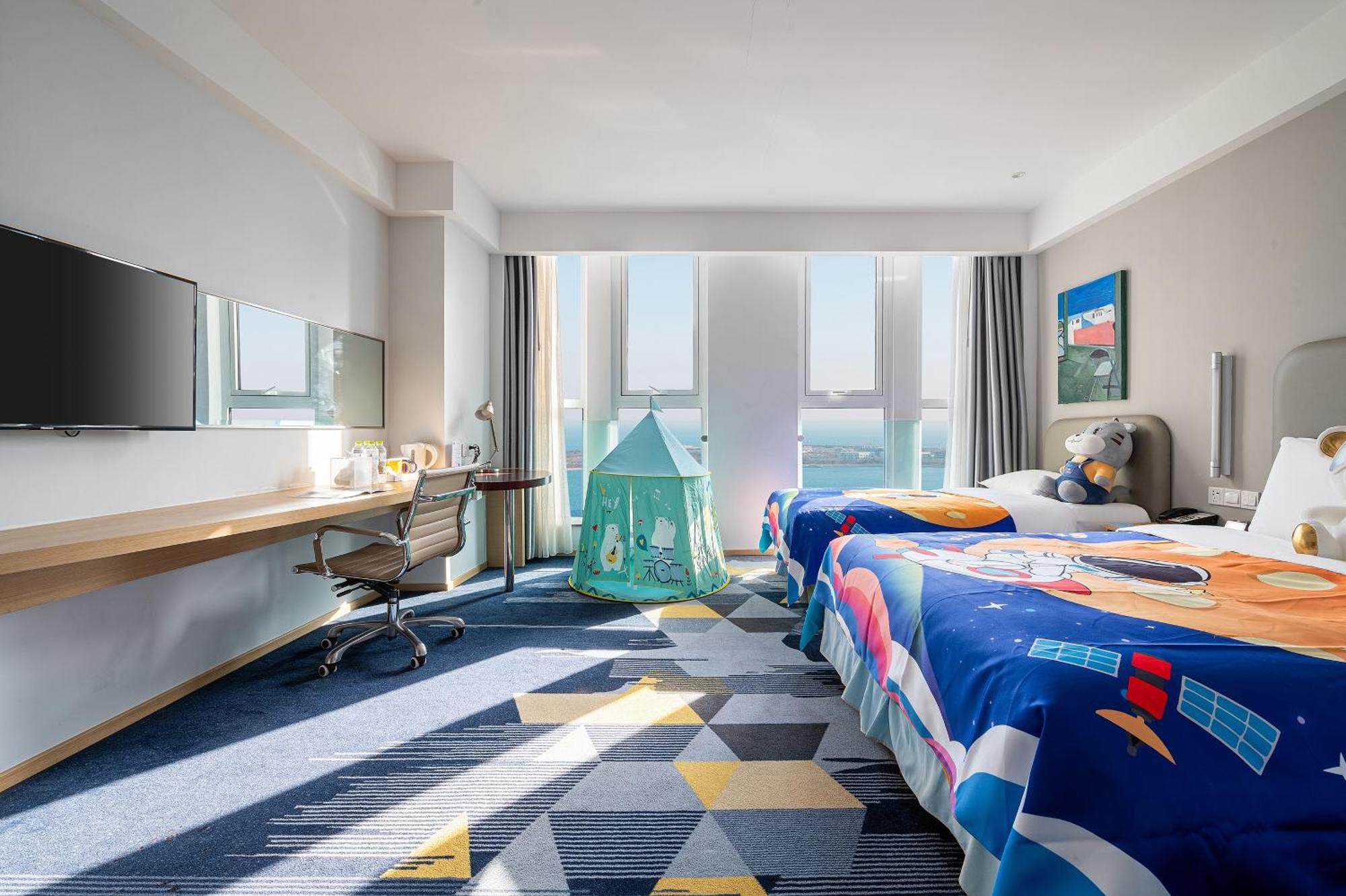 Holiday Inn Express - Qingdao West Coast By Ihg Exterior foto