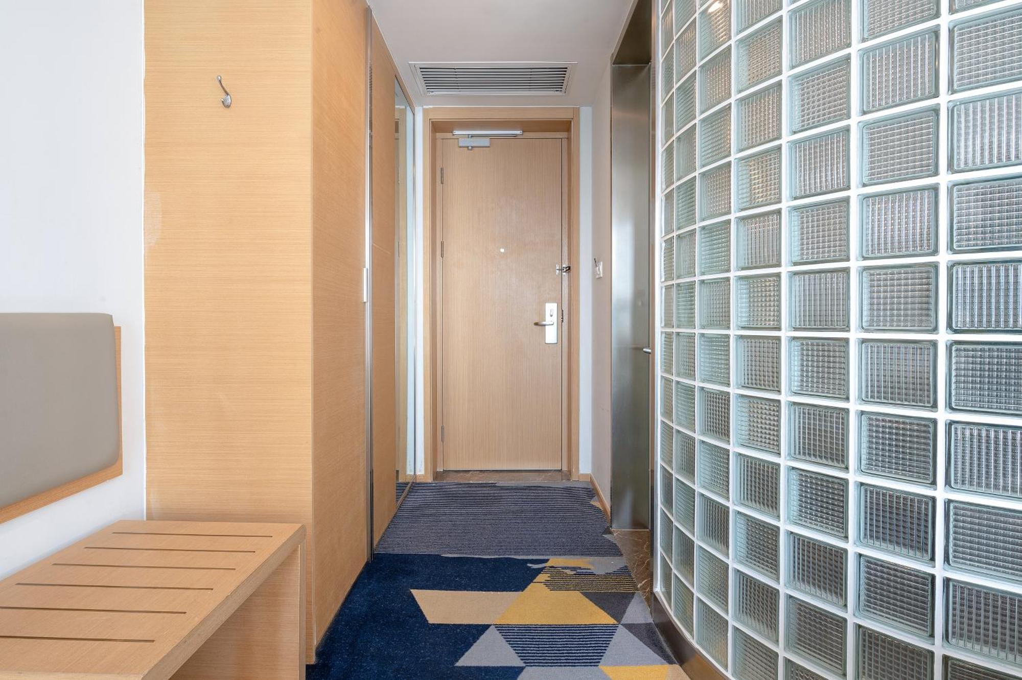 Holiday Inn Express - Qingdao West Coast By Ihg Exterior foto